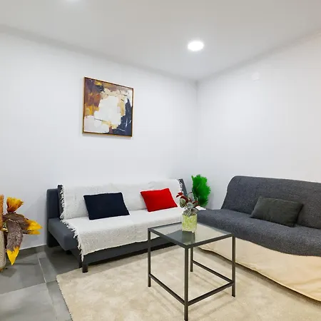 Apartment Spacious Flat With Garden *
