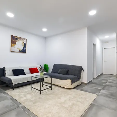 Spacious Flat With Garden * Lisbon