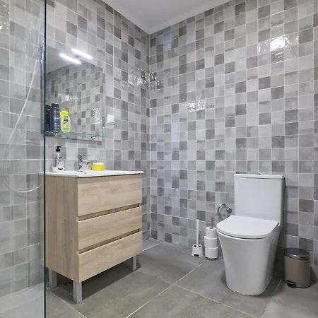 דירה Spacious Flat With Garden *