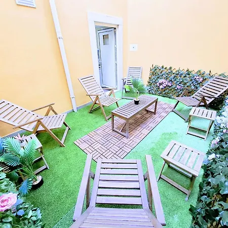 Apartment Spacious Flat With Garden Lisbon