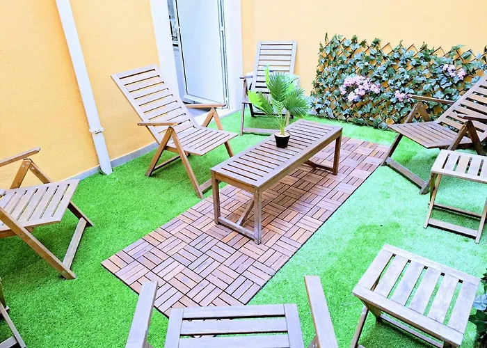Διαμέρισμα Spacious Flat With Garden