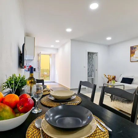 아파트 Spacious Flat With Garden *