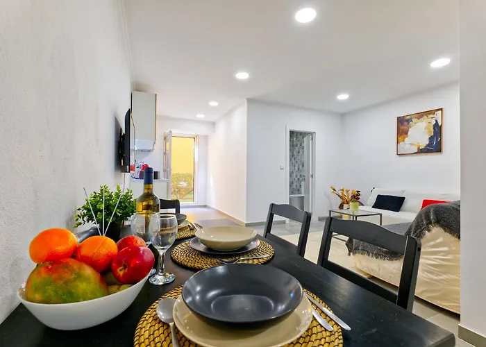 Apartamento Spacious Flat With Garden *