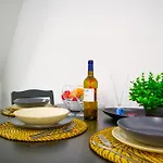 Spacious Flat With Garden 아파트 리스본